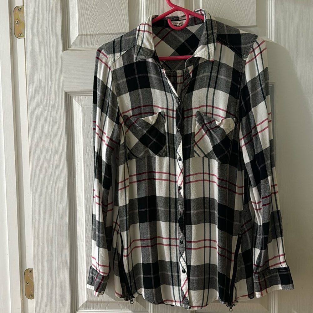 Maurice’s shirt